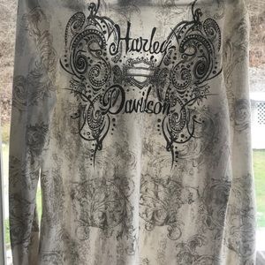 Long sleeve Tshirt with embellishments